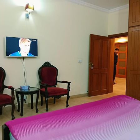 Royal Galaxy Bed & Breakfast Islamabad - For Families Only Εξωτερικό φωτογραφία