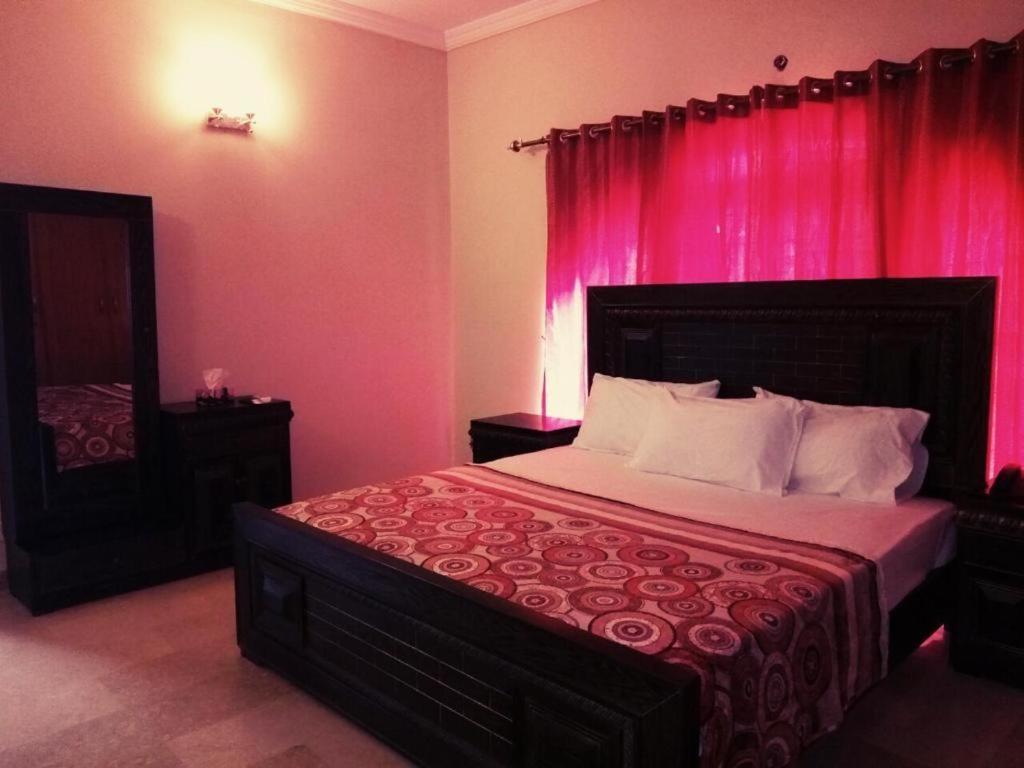 Royal Galaxy Bed & Breakfast Islamabad - For Families Only Εξωτερικό φωτογραφία
